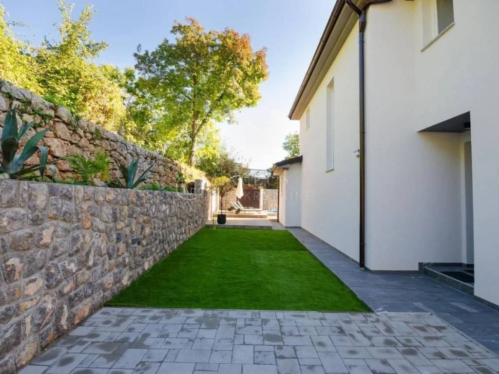 Casa en Opatija, Croacia, 180 m² - imagen 7