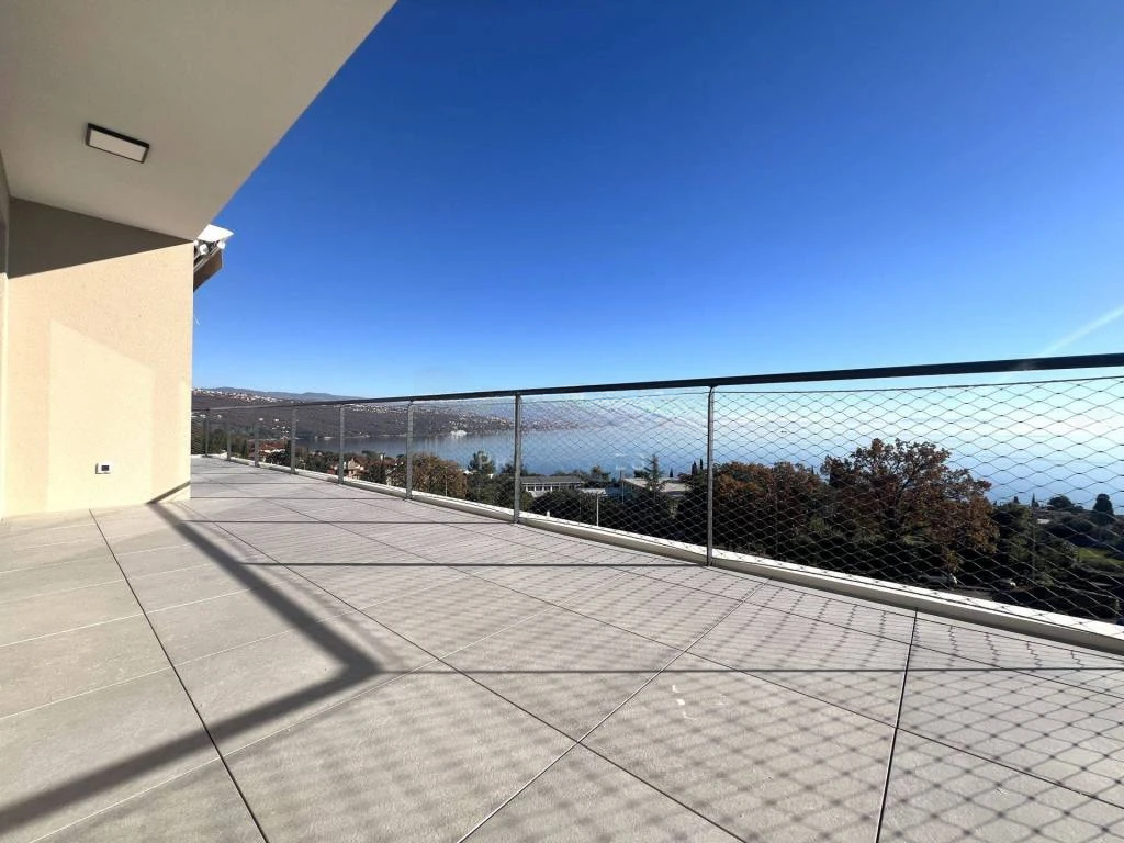 Flat in Opatija, Croatia, 197 m² - picture 10