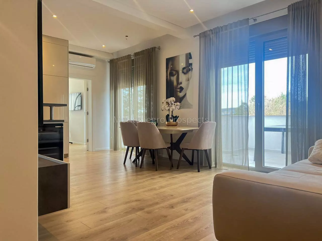 Wohnung in Tivat, Montenegro, 63 m² - Foto 2