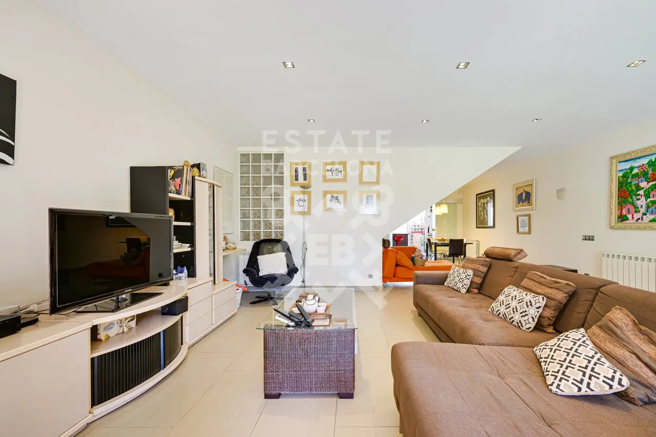 Townhouse in Mataró, Spain, 245 m² - picture 3