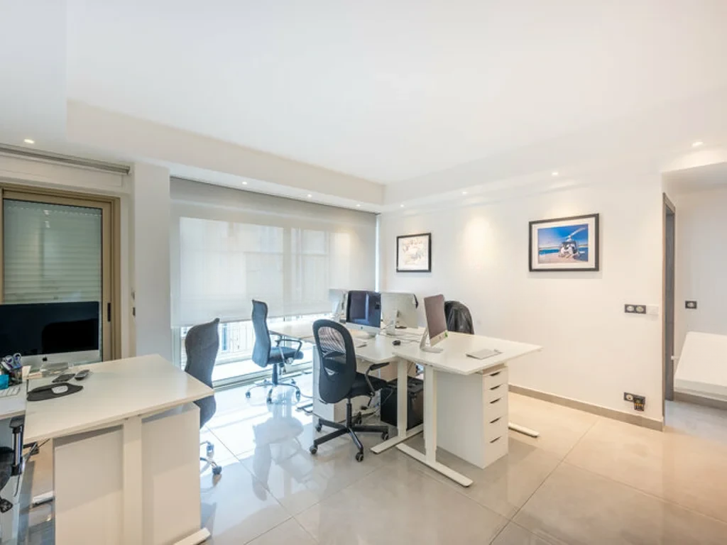 Flat in Monaco, Monaco, 95 m² - picture 8