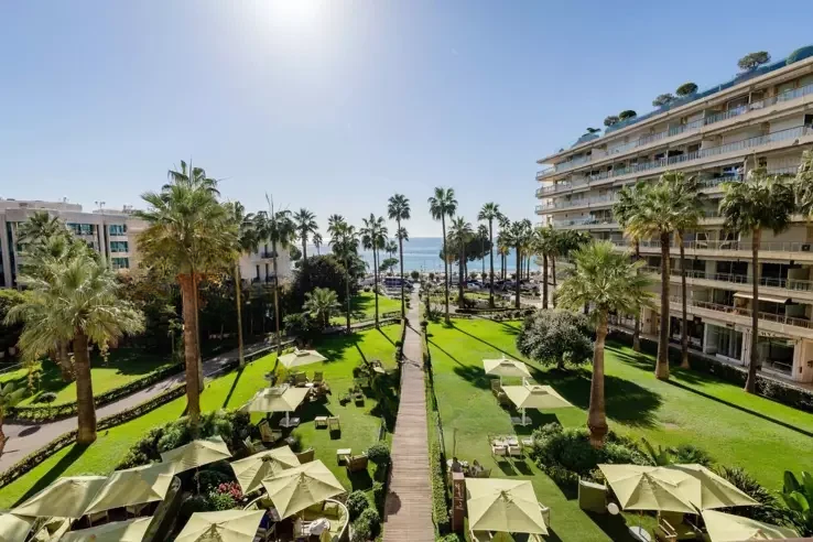 Flat in Cannes, France, 29 m² - picture 1