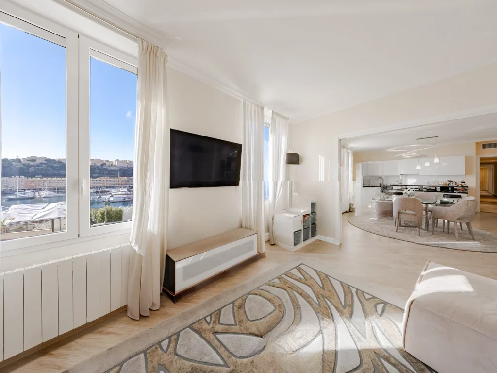 Flat in Monaco, Monaco, 185 m² - picture 1