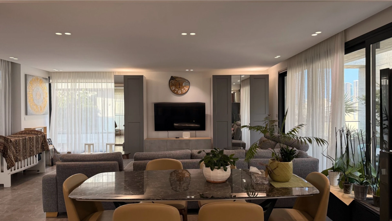 Flat in Mesa Geitonia, Cyprus, 132 m² - picture 12