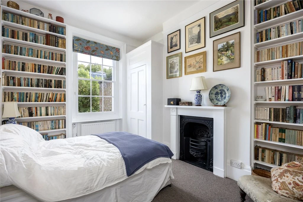Flat in London, United Kingdom, 188 m² - picture 1