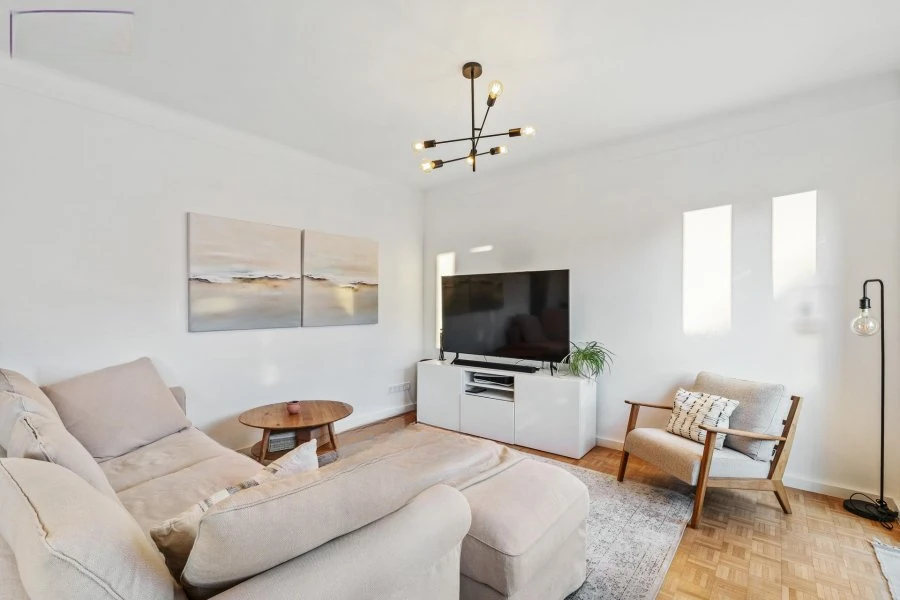 Flat in Luxembourg, Luxembourg, 80 m² - picture 3