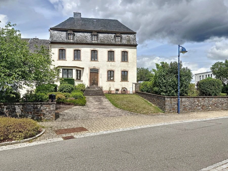 Appartamento a Diekirch, Lussemburgo, 380 m² - foto 1