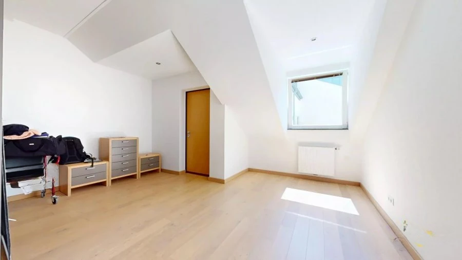 Flat in Luxembourg, Luxembourg, 90 m² - picture 7