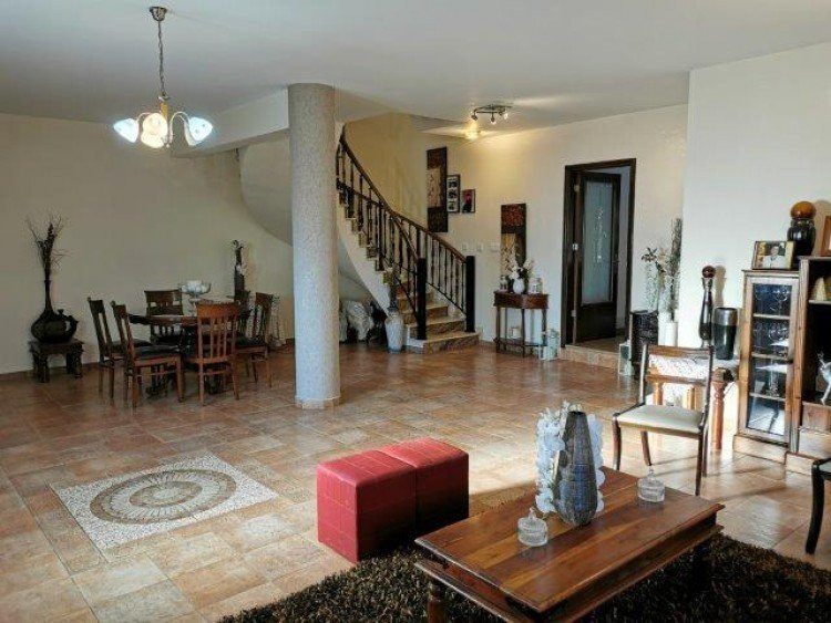 House in Kato Polemidia, Cyprus, 253 m² - picture 3