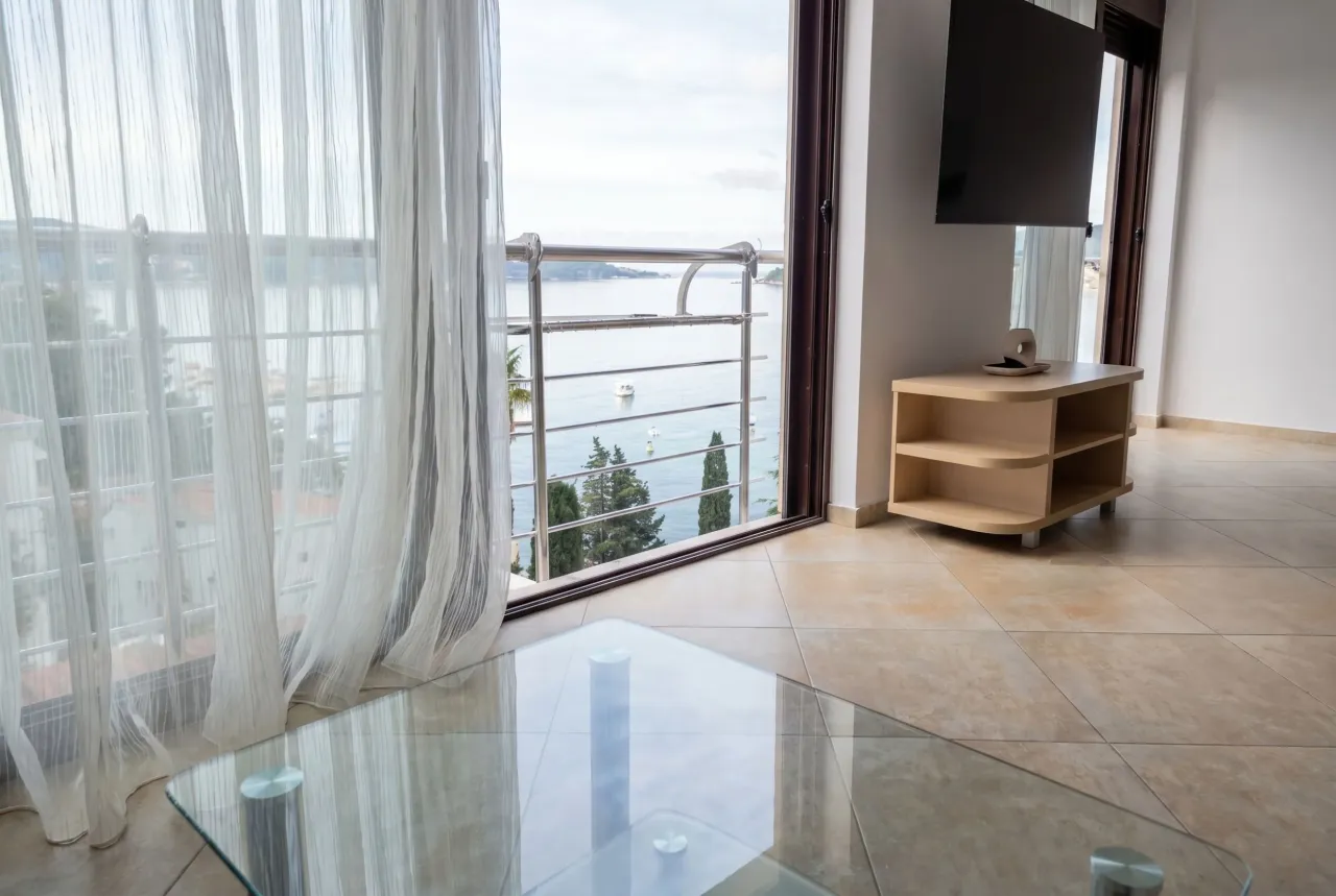 Wohnung in Rafailovici, Montenegro, 68 m² - Foto 2