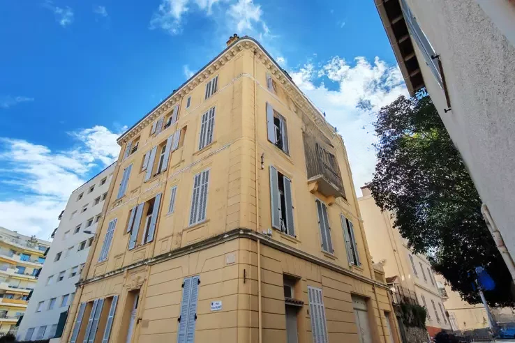 Flat in Cannes, France, 51 m² - picture 1