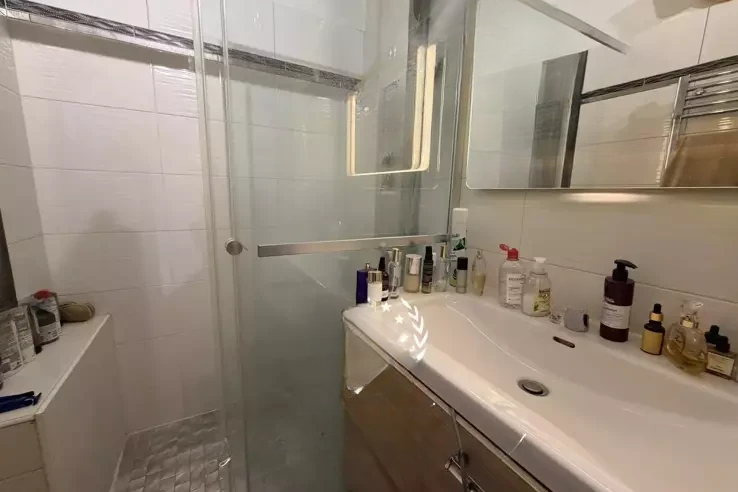 Flat in Cannes, France, 51 m² - picture 3
