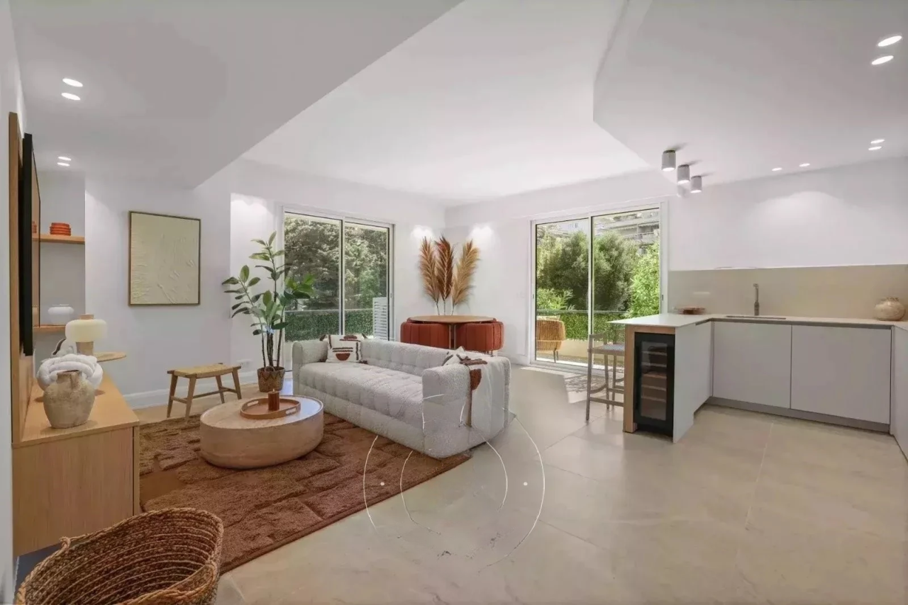 House in Cannes, France, 82 m² - picture 1