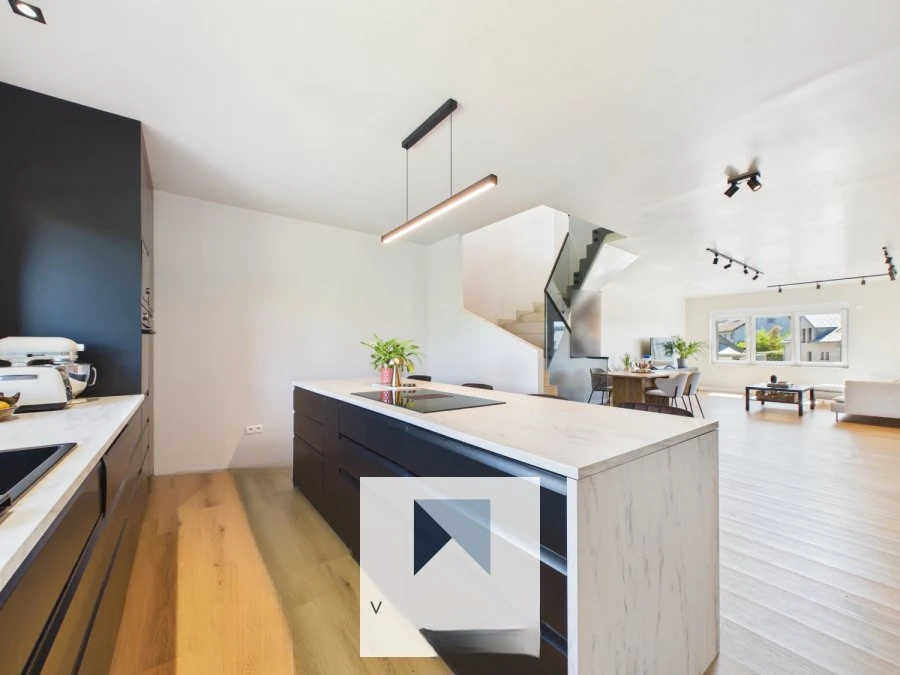 Flat in Luxembourg, Luxembourg, 205 m² - picture 7