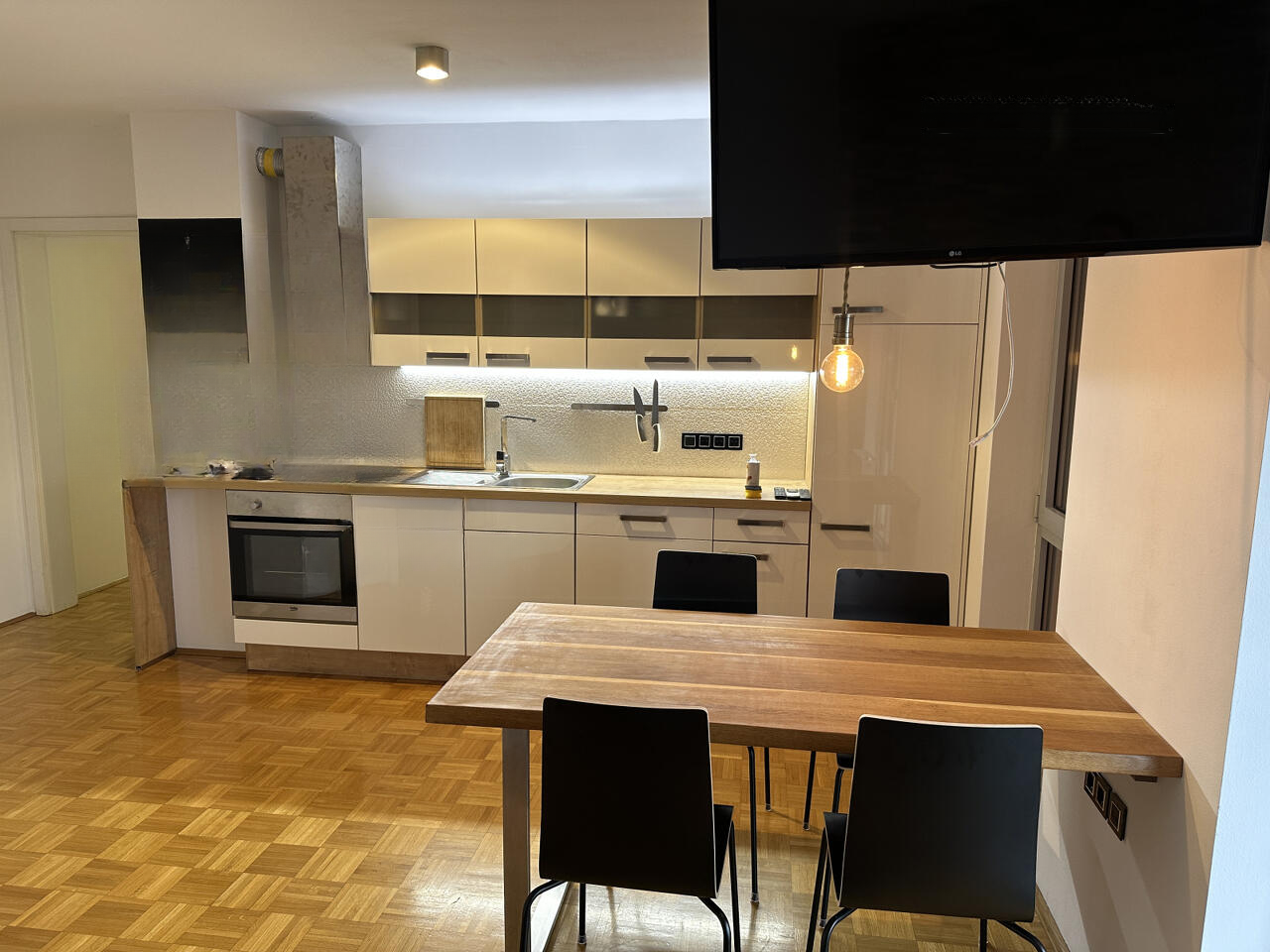 Piso en Liubliana, Eslovenia, 78 m² - imagen 1