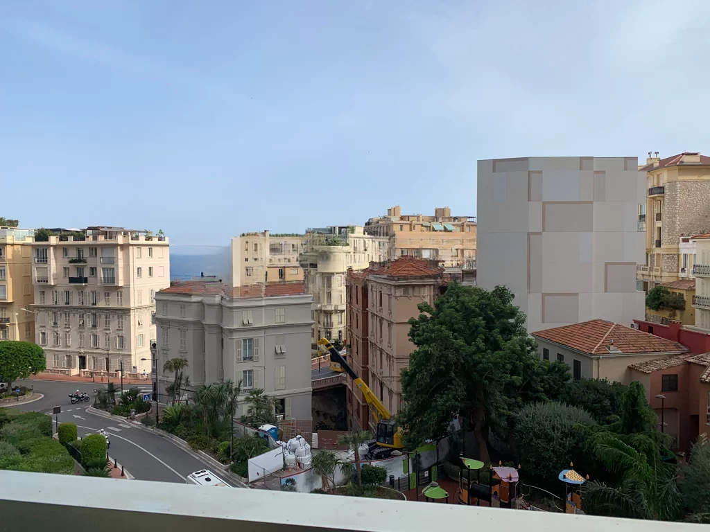 Flat in Saint Roman, Monaco, 35 m² - picture 1