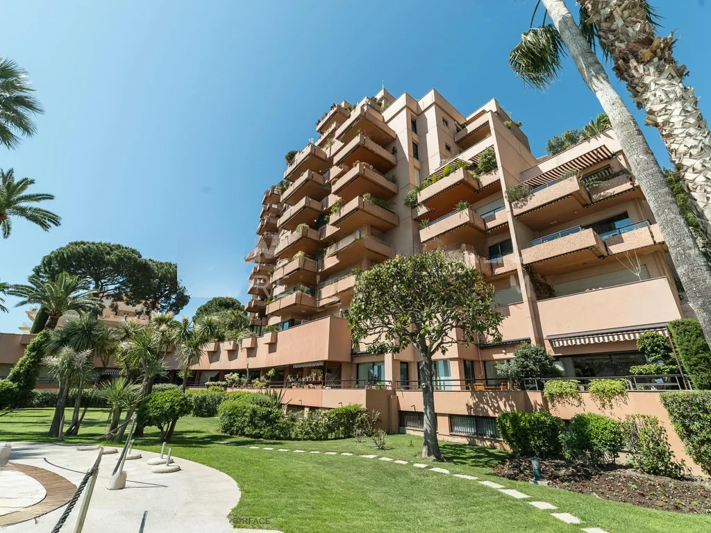 Appartamento a Saint-Roman, Monaco, 67 m² - foto 1