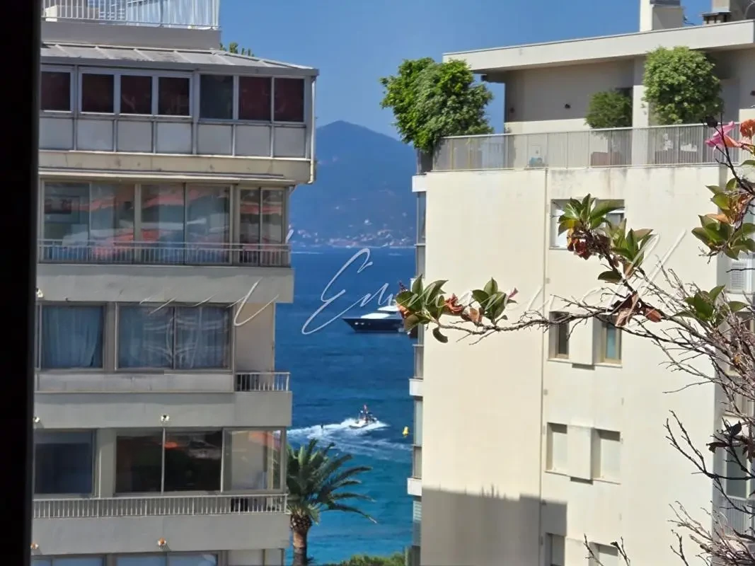 Wohnung in Cannes, Frankreich, 119 m² - Foto 1