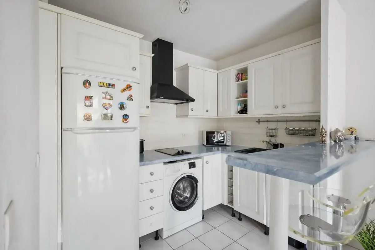 Flat in Cannes, France, 38 m² - picture 5