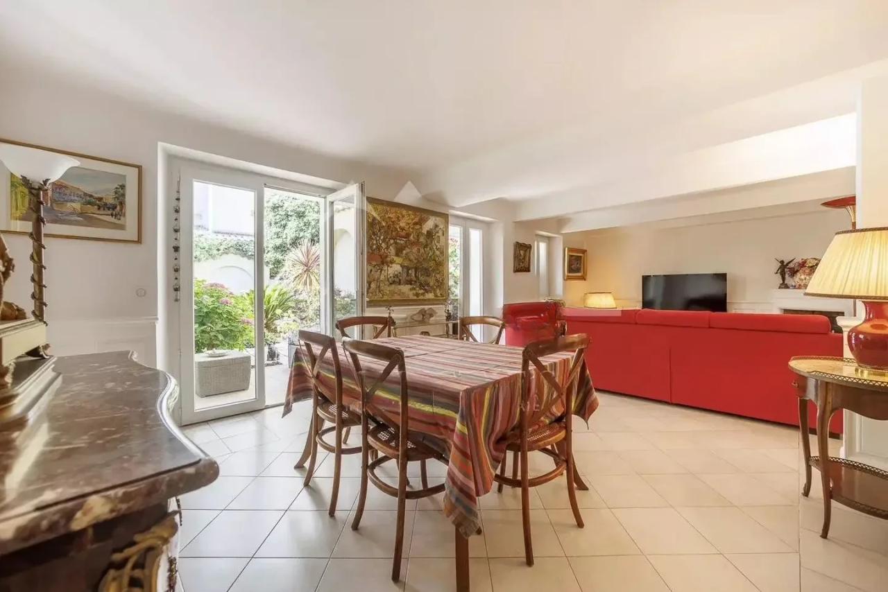 Flat in Cannes, France, 159 m² - picture 5