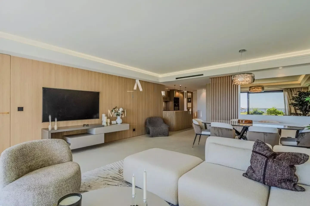 Flat in Cannes, France, 105 m² - picture 8