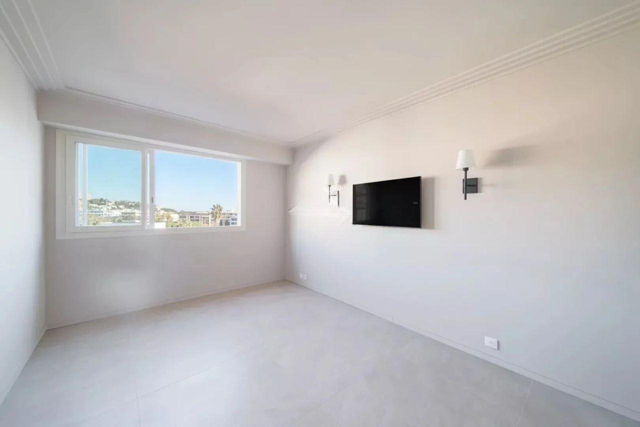 Flat in Cannes, France, 97 m² - picture 10