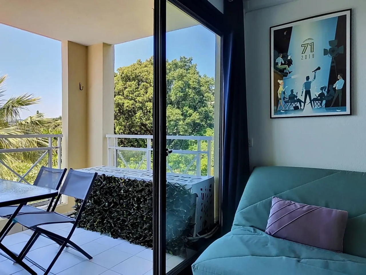 Flat in Cannes, France, 33 m² - picture 16