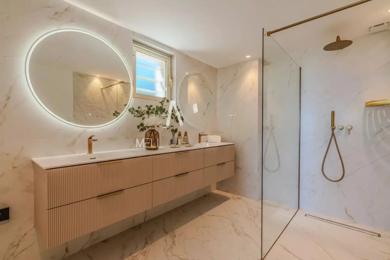 Flat in Cannes, France, 105 m² - picture 18