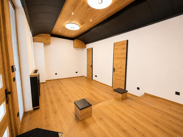 Office in Ljubljana, Slovenia, 42 m² - picture 3