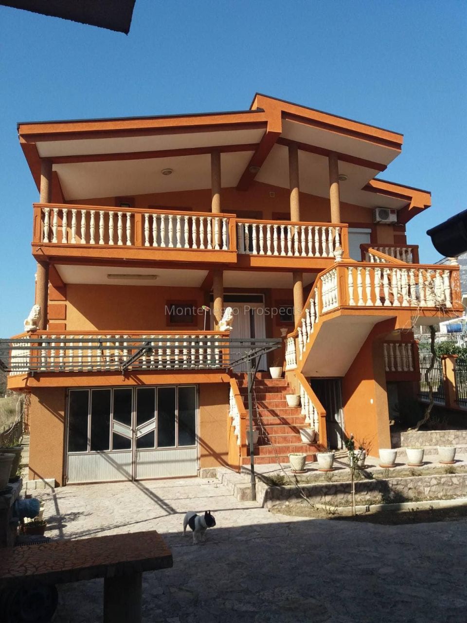 Hotel en Sutomore, Montenegro, 450 m² - imagen 1