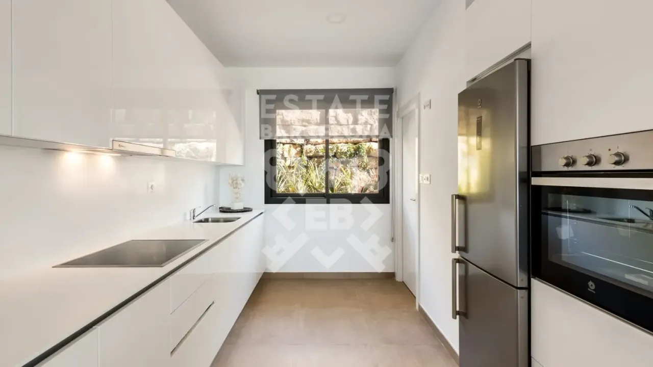 Maison à Manilva, Espagne, 187 m² - image 2