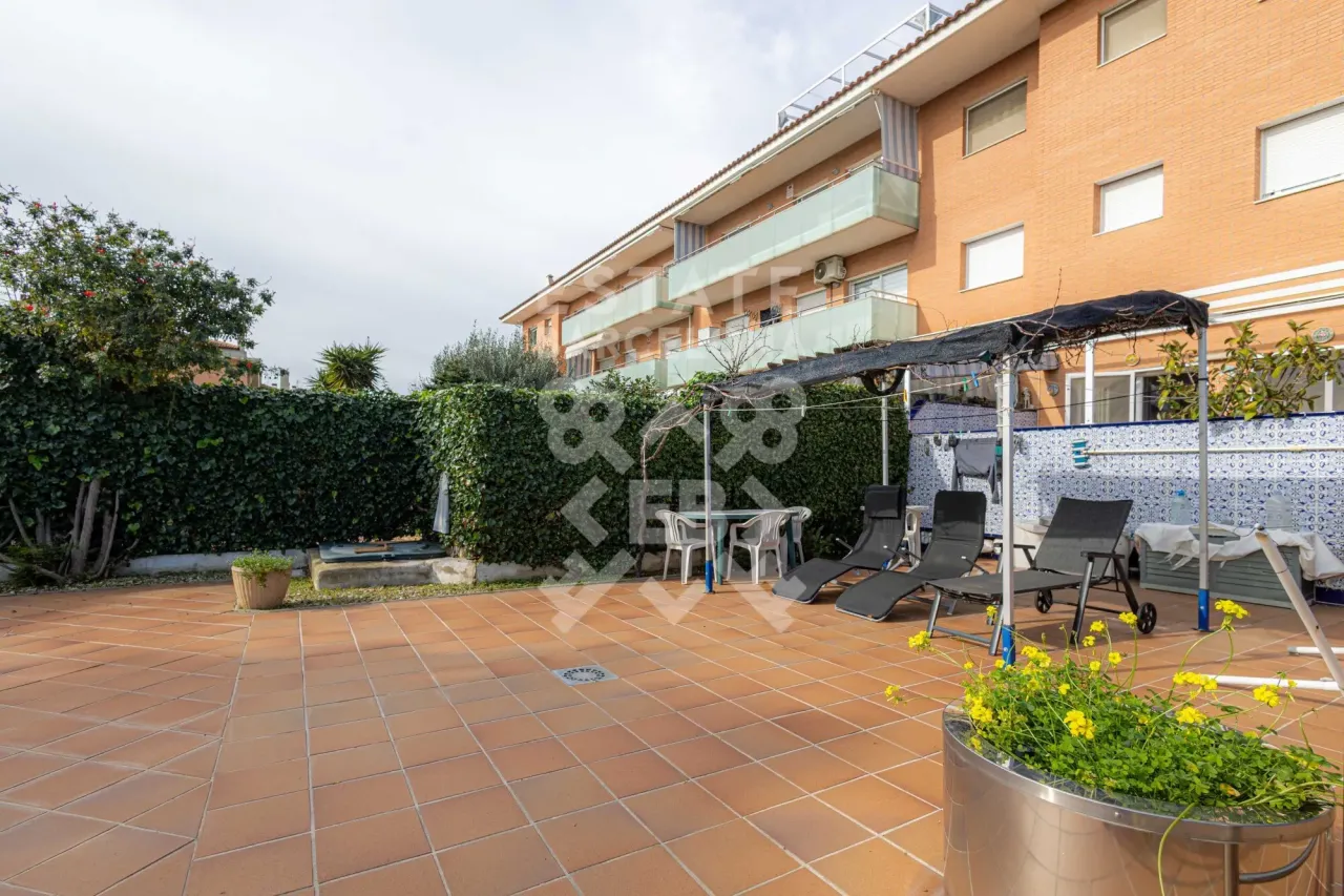Piso en Pineda de Mar, España, 143 m² - imagen 2