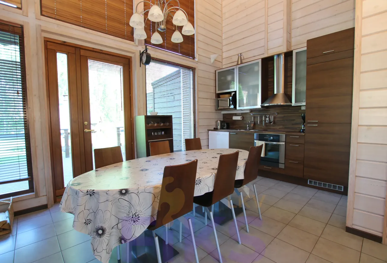 Maison à Rauha, Finlande, 800 m² - image 5