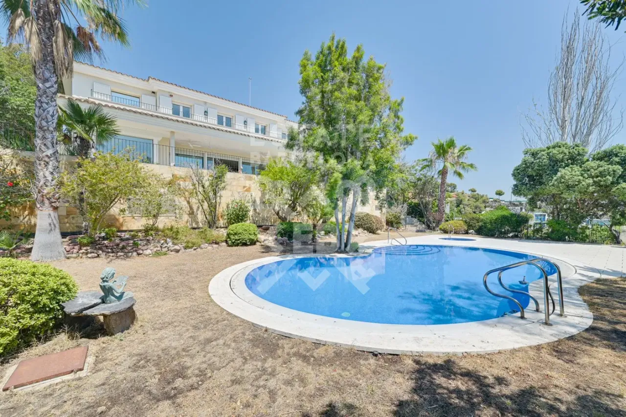 Villa à Sitges, Espagne, 910 m² - image 17