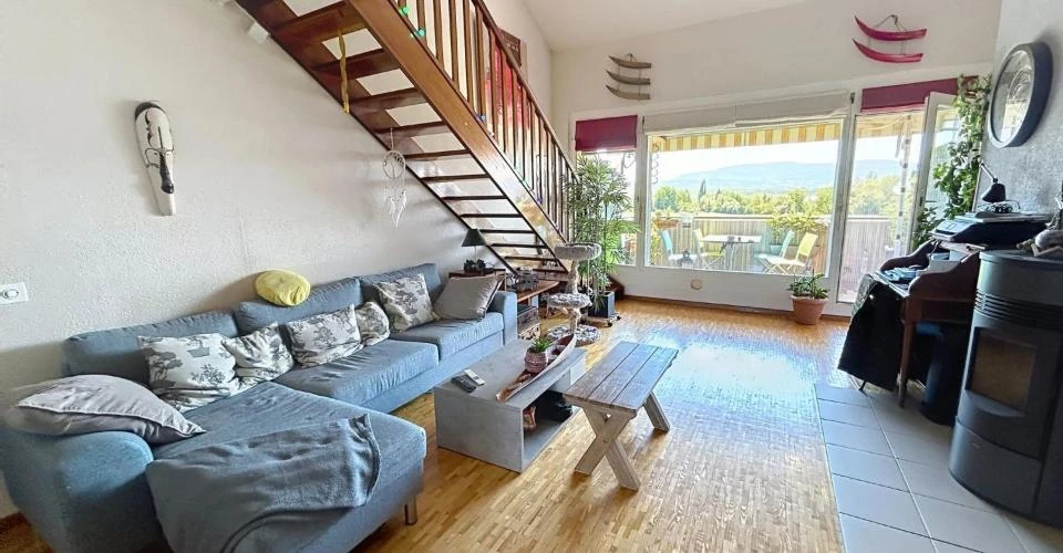 Flat in Geneva, Switzerland - picture 1