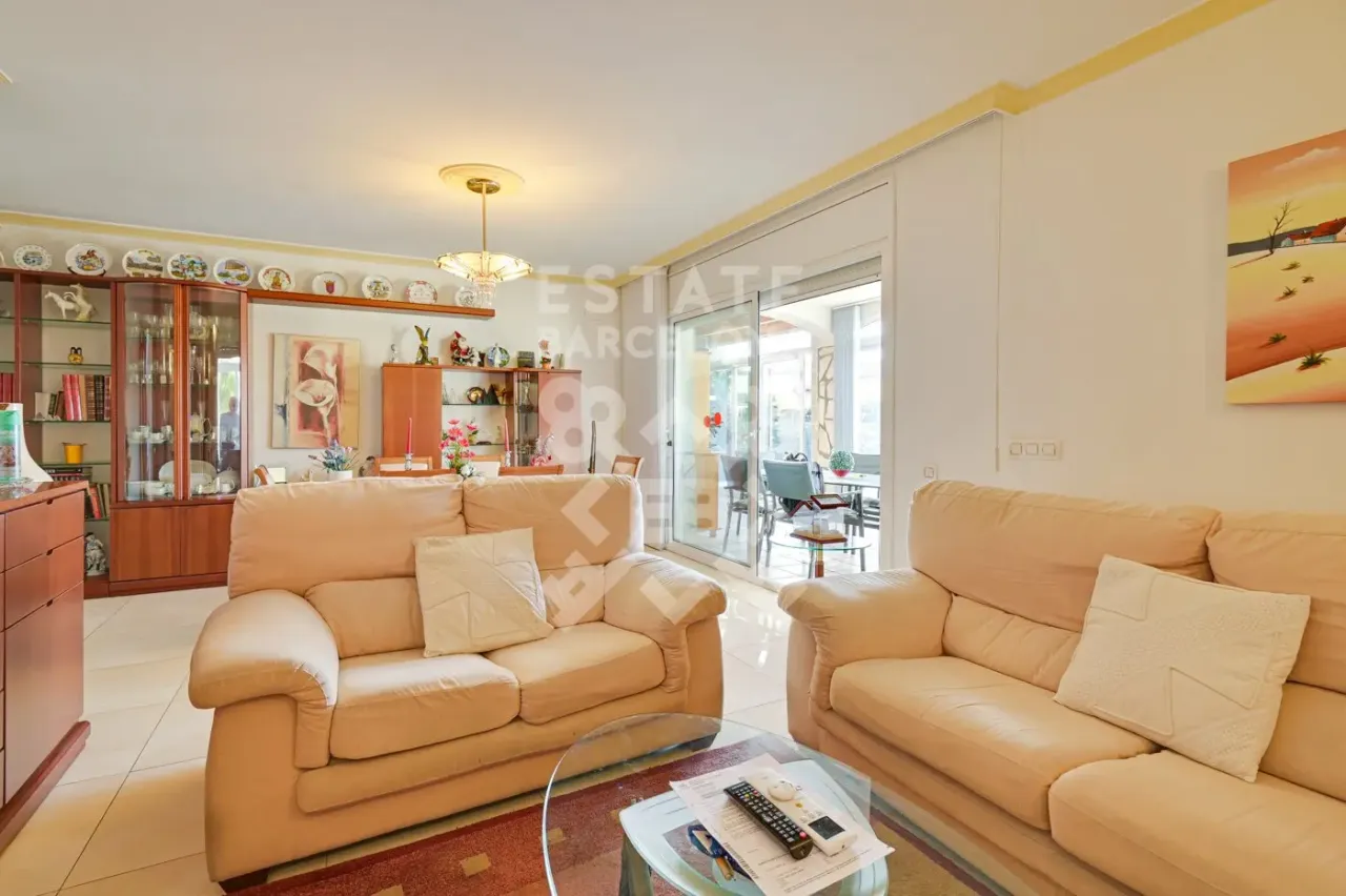 Villa en Lloret de Mar, España, 348 m² - imagen 6