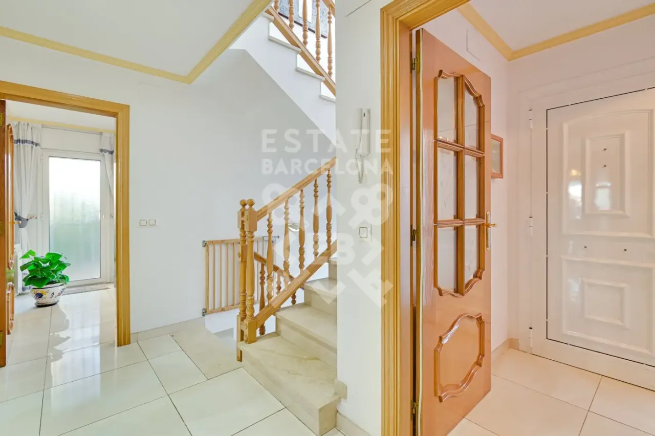 Villa en Lloret de Mar, España, 348 m² - imagen 8