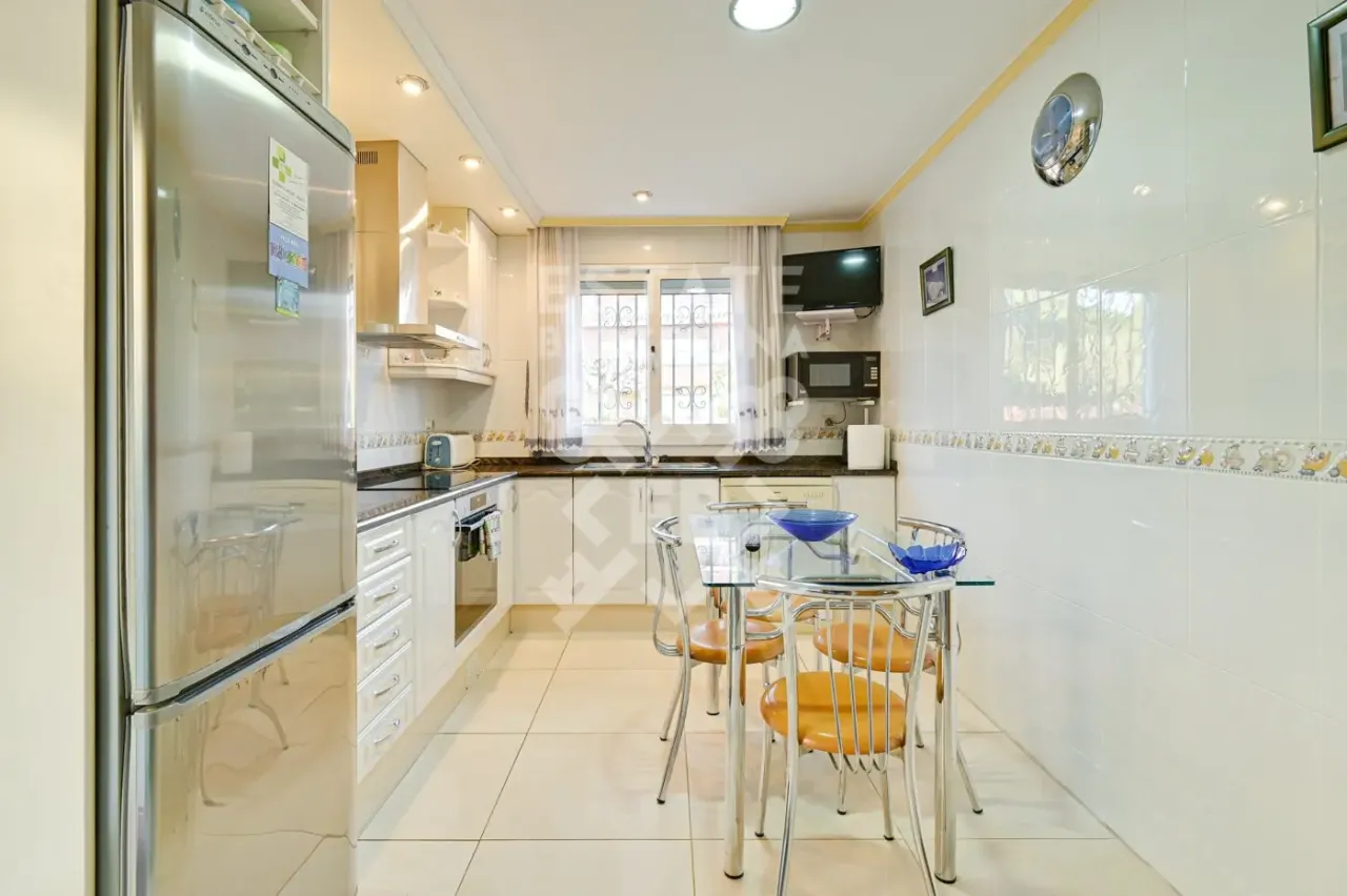 Villa en Lloret de Mar, España, 348 m² - imagen 13
