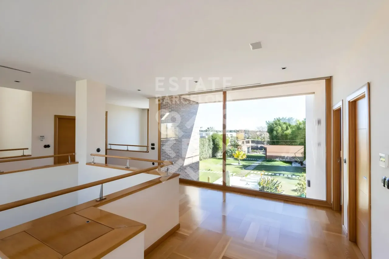 Villa in Valencia, Spanien, 1 123 m² - Foto 14
