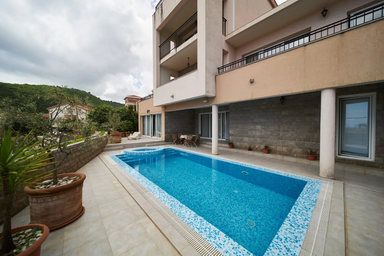 Villa in Becici, Montenegro, 495 m² - picture 2