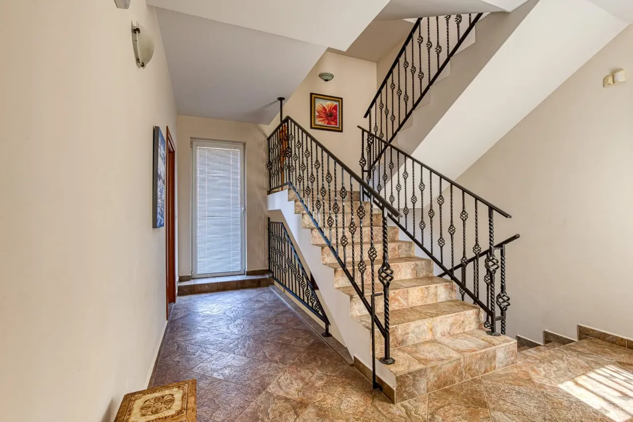 Villa in Becici, Montenegro, 495 m² - picture 5