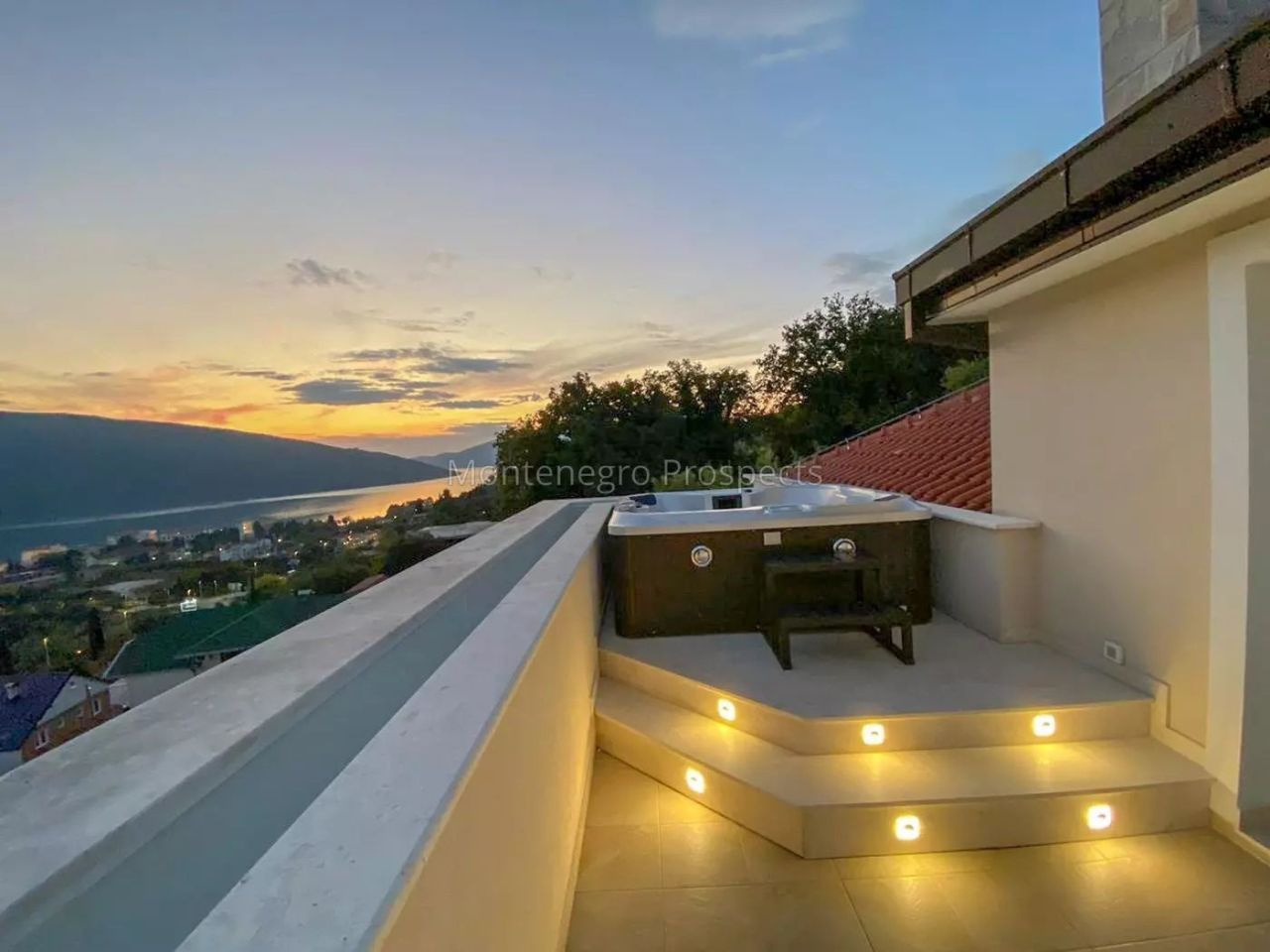 Piso en Herceg-Novi, Montenegro, 117 m² - imagen 17