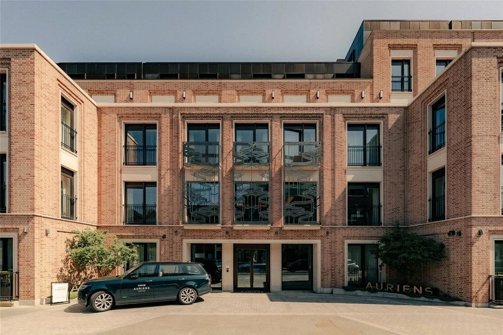 Flat in London, United Kingdom, 201 m² - picture 3
