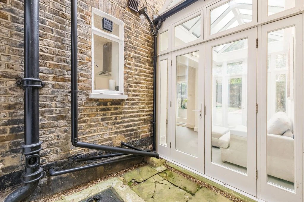 Flat in London, United Kingdom, 10 m² - picture 4