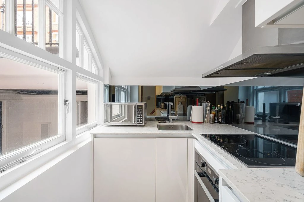 Flat in London, United Kingdom, 36 m² - picture 4