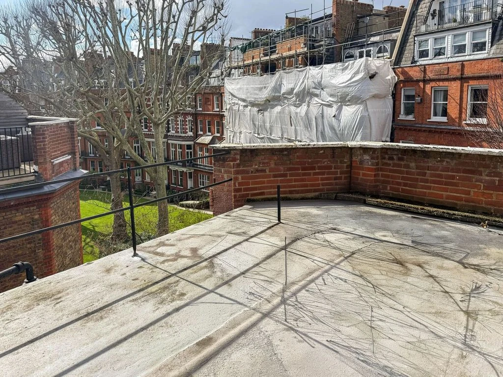 Flat in London, United Kingdom, 56 m² - picture 4