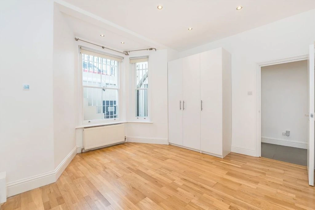 Flat in London, United Kingdom, 10 m² - picture 7