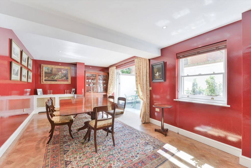 Flat in London, United Kingdom, 361 m² - picture 8