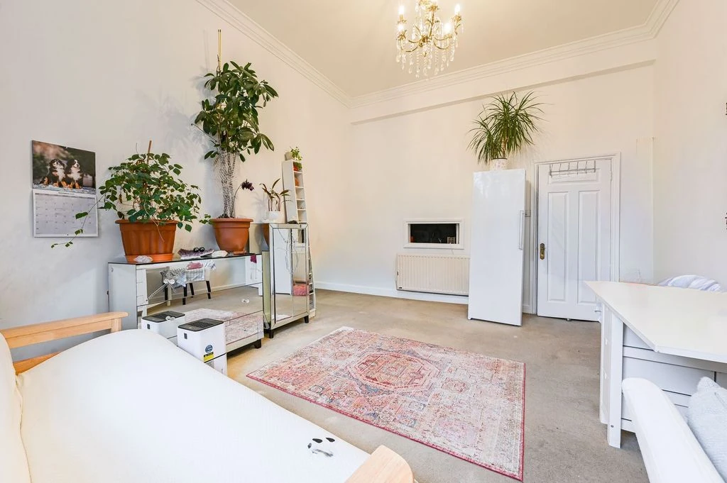 Flat in London, United Kingdom, 60 m² - picture 8