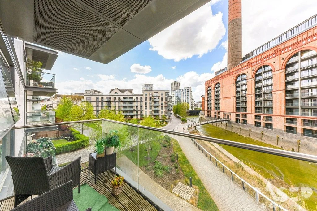Flat in London, United Kingdom, 110 m² - picture 8
